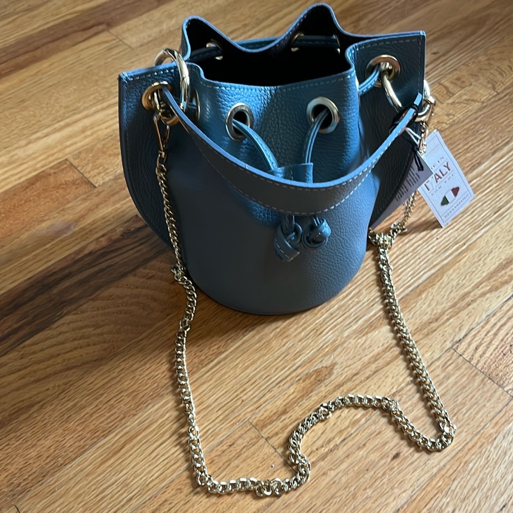 Divina Firenze Bucket Purse with detachable chain strap